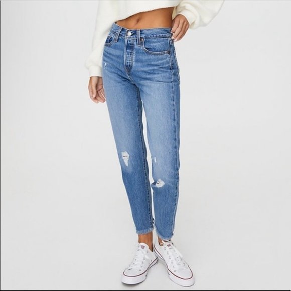 Levi's Premium Wedgie Distress Frayed Hem Jean - Picture 1 of 11